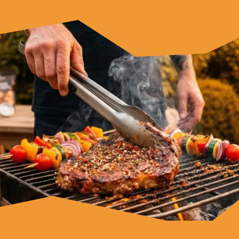 Saftiges Grillgut auf dem Rost mit exklusiven Grillgewürzen – Entdecke Premium BBQ-Rubs bei Chefkoch-Gewürze.