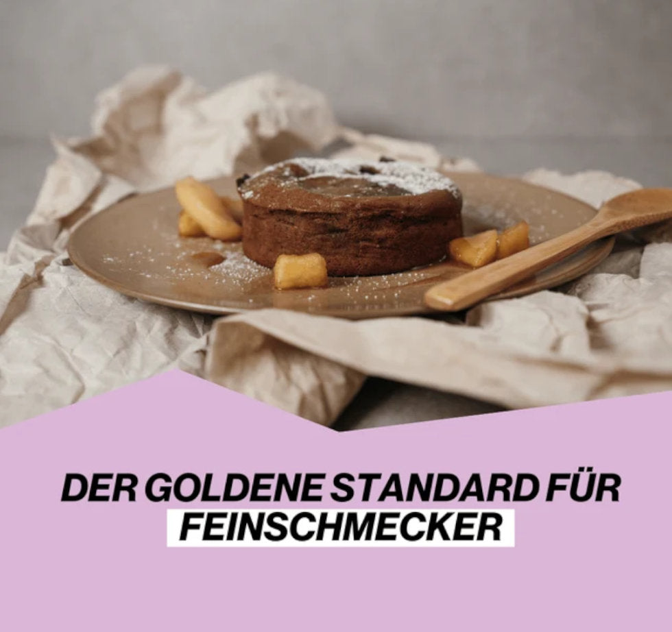 Bourbon Vanille ganze Schoten - Frisch zubereitetes Schokoküchlein als Serviervorschlag verfeinert mit edler Vanille